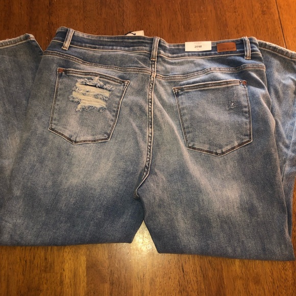 NWT Judy Blue Destroyed Boyfriend Fit Jeans - Picture 9 of 10